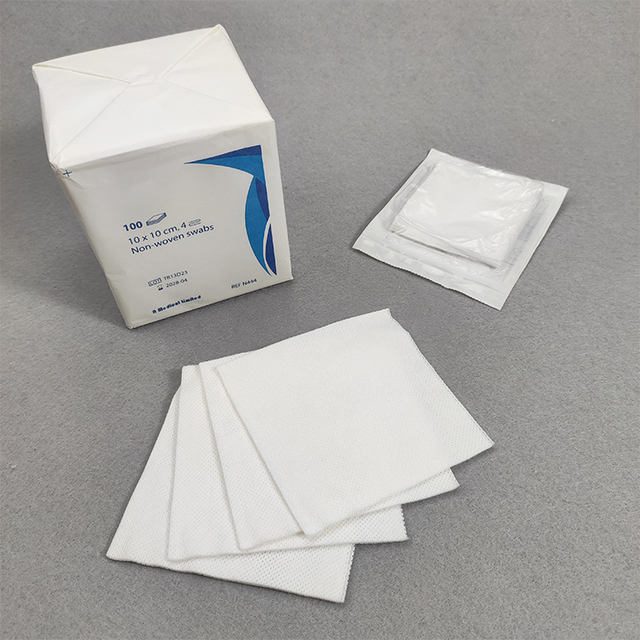 Absorbent 4-ply gauze pad
